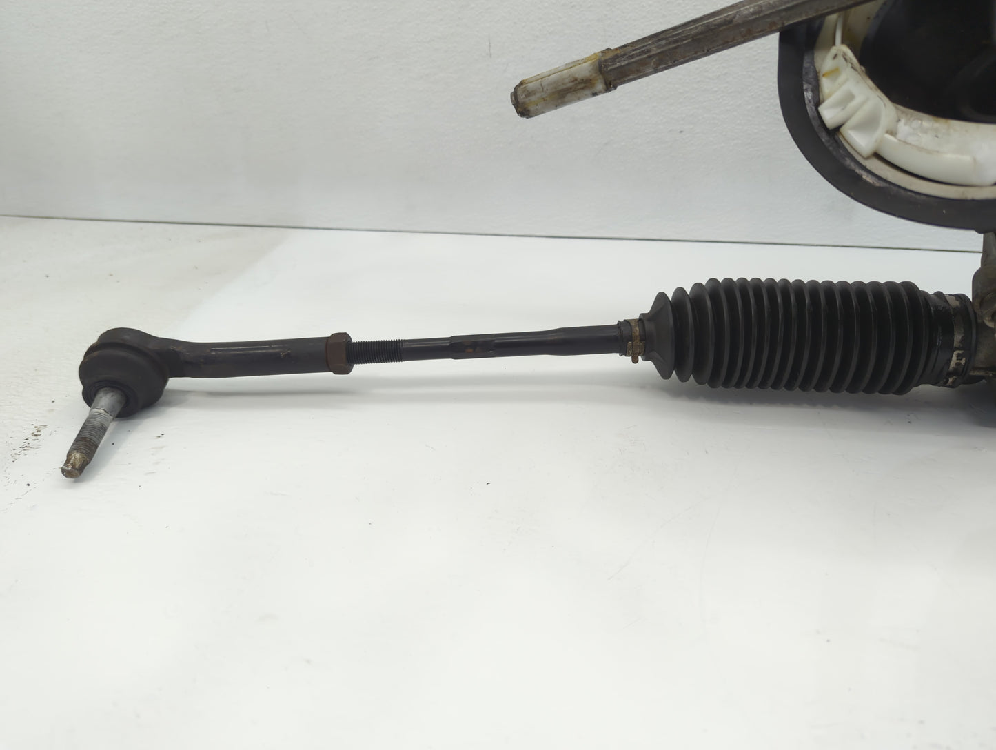 2011-2014 Dodge Avenger Rack and Pinion Steering Gear P/N:P05154524AC Fits Fits 2011 2012 2013 2014 OEM Used Auto Parts - Oe
