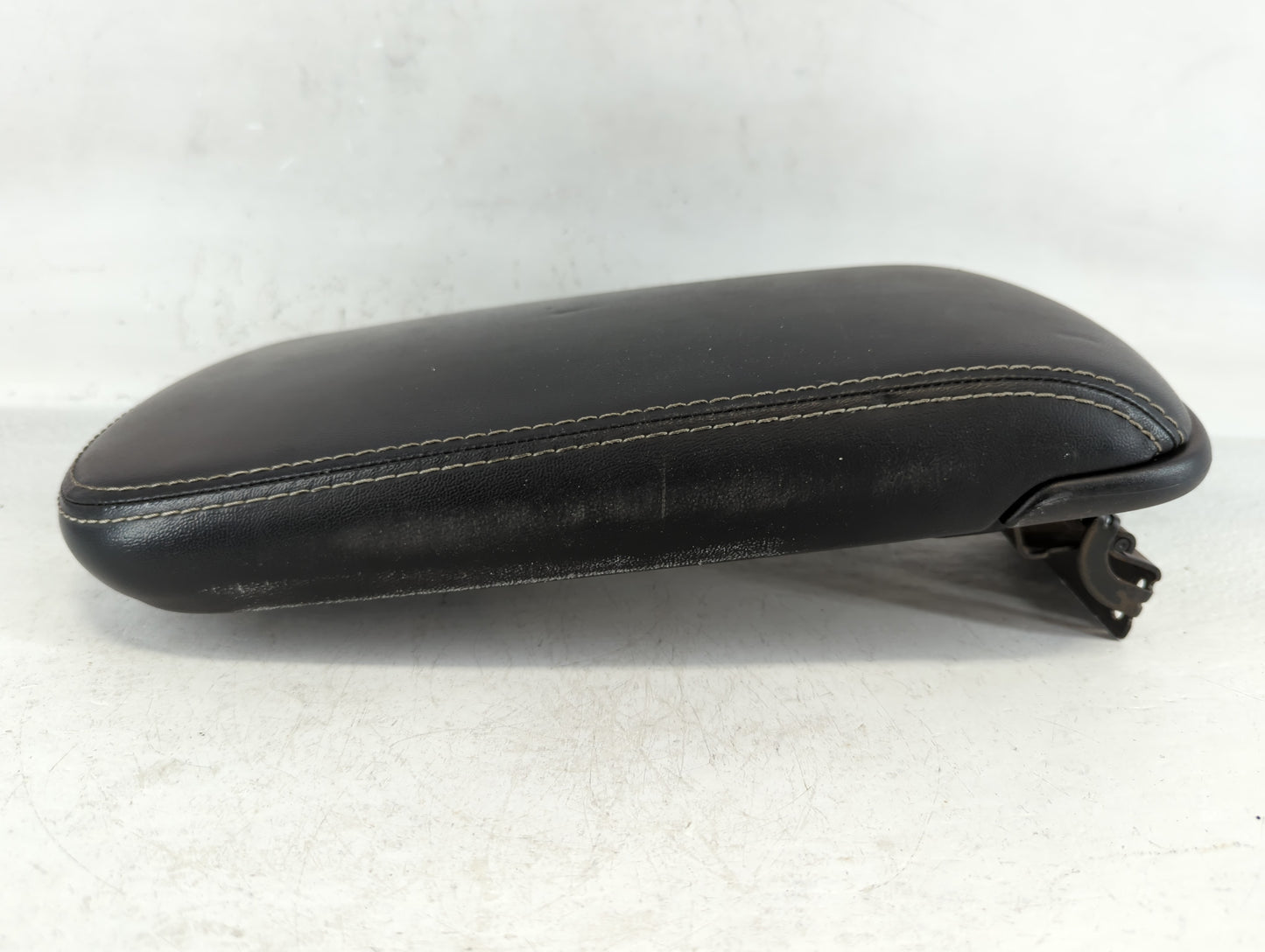 2012 Dodge Avenger Center Console Armrest Cover Lid Black - Oemusedautoparts1.com