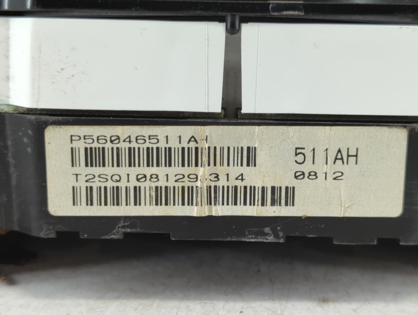 2011-2014 Dodge Avenger Instrument Cluster Speedometer Gauges P/N:P56046511AH Fits Fits 2011 2012 2013 2014 OEM Used Auto Pa