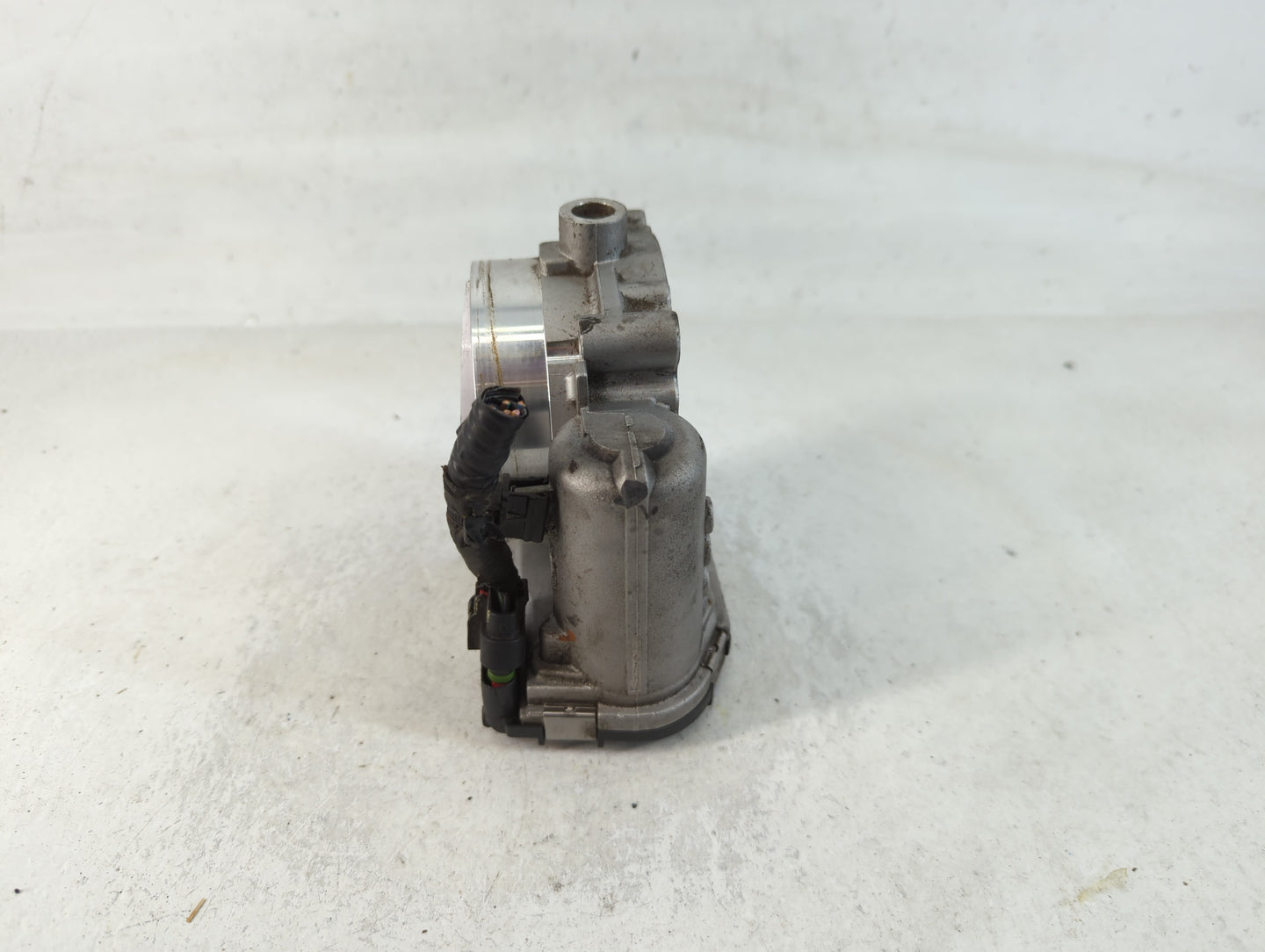 2011-2014 Dodge Avenger Throttle Body P/N:0 280 750 570 05184349AC Fits OEM Used Auto Parts - Oemusedautoparts1.com