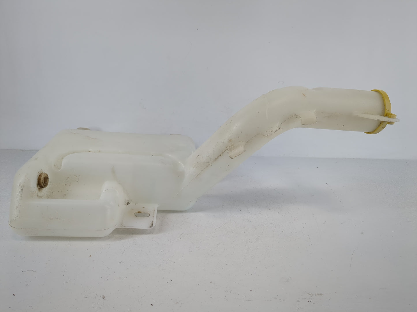 2011-2014 Dodge Avenger Windshield Washer Fluid Reservoir Bottle Oem - Oemusedautoparts1.com