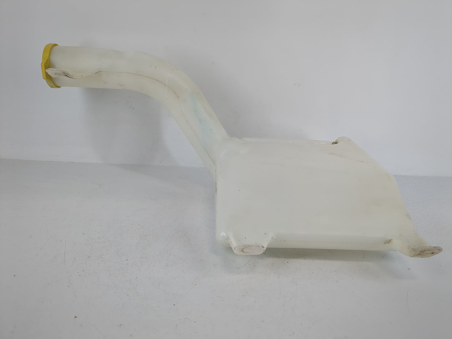 2011-2014 Dodge Avenger Windshield Washer Fluid Reservoir Bottle Oem - Oemusedautoparts1.com