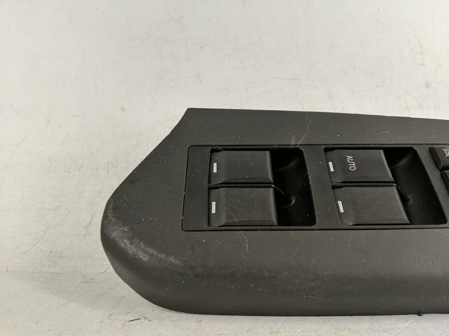 2011-2012 Dodge Caliber Master Power Window Switch Replacement Driver Side Left Fits OEM Used Auto Parts - Oemusedautoparts1
