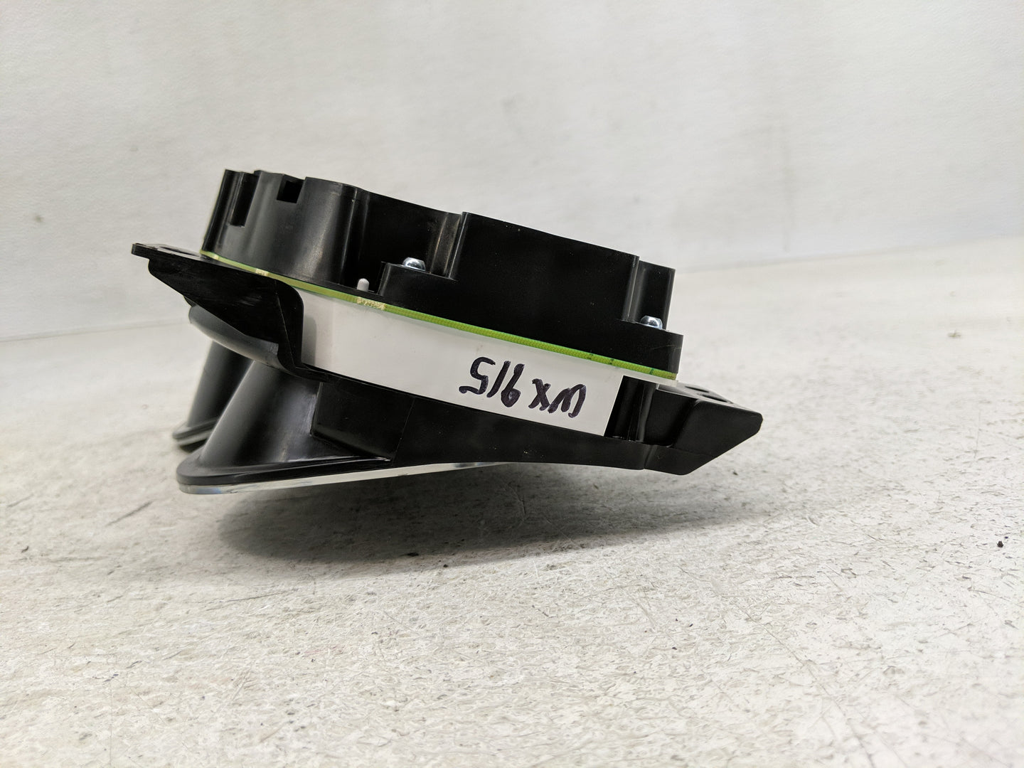 2011-2012 Dodge Caliber Instrument Cluster Speedometer Gauges P/N:P68087322AB Fits Fits 2011 2012 OEM Used Auto Parts - Oemu