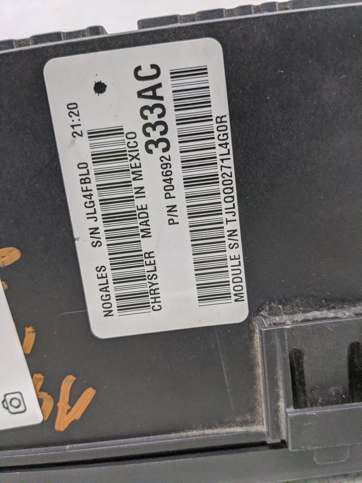 2012 Dodge Caliber Fusebox Fuse Box Panel Relay Module P/N:04692333AC Fits OEM Used Auto Parts - Oemusedautoparts1.com