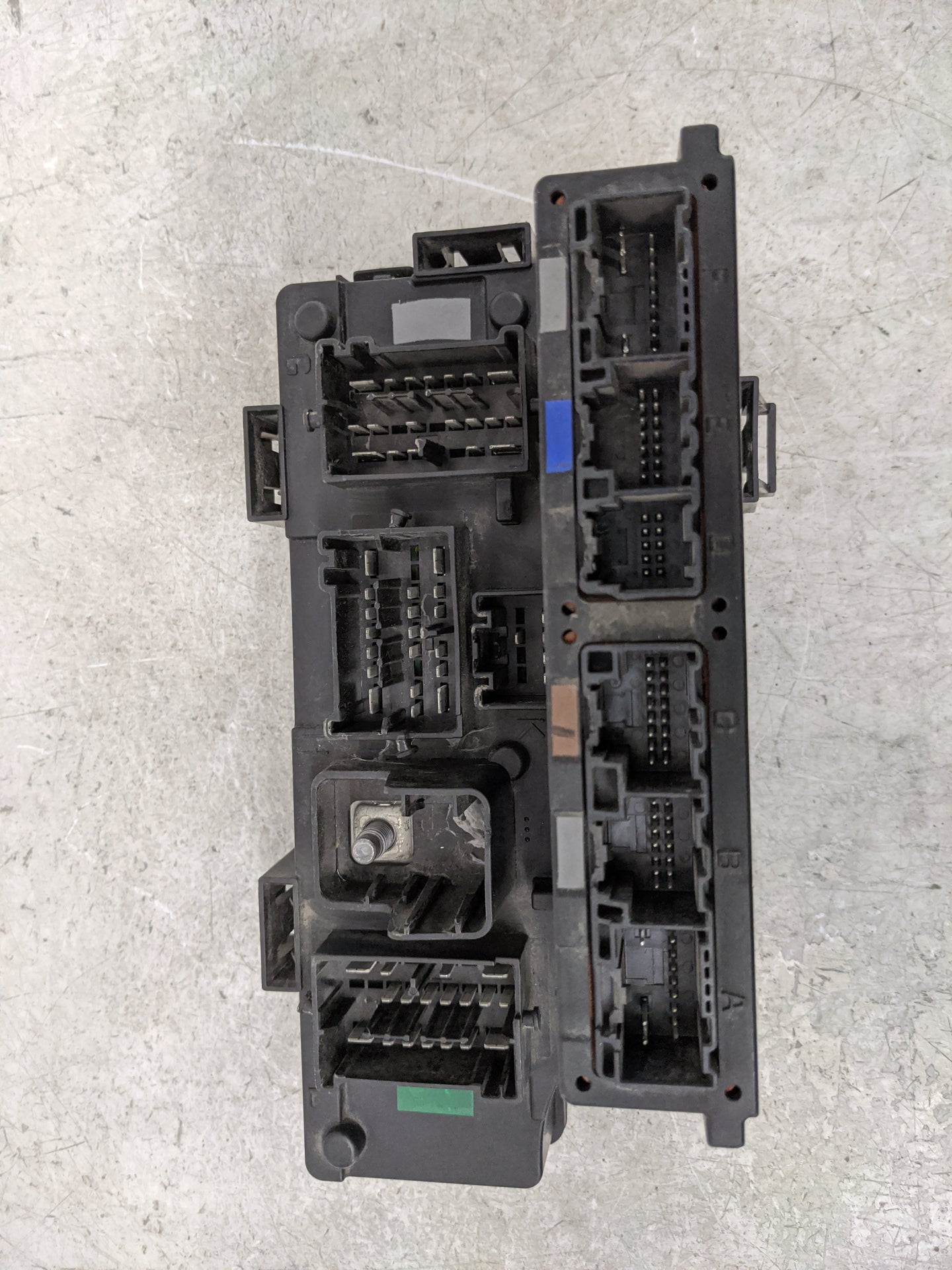 2012 Dodge Caliber Fusebox Fuse Box Relay Module Tipm 04692333ac - Oemusedautoparts1.com