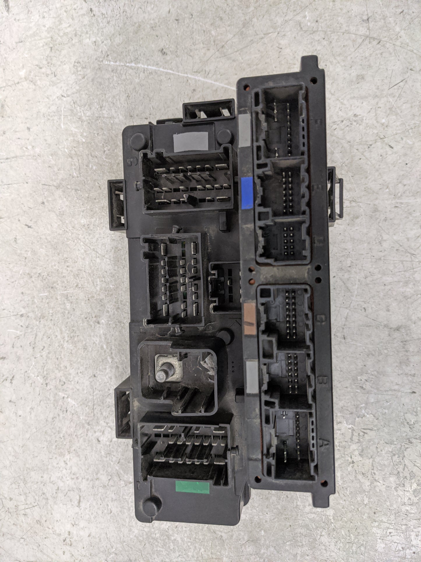 2012 Dodge Caliber Fusebox Fuse Box Relay Module Tipm 04692333ac - Oemusedautoparts1.com