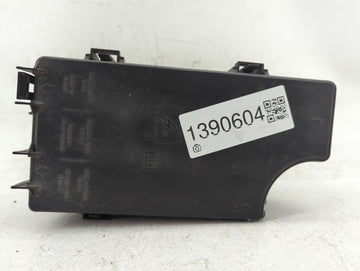 2010-2012 Dodge Caliber Fusebox Fuse Box Relay Module Tipm P04692333ac - Oemusedautoparts1.com