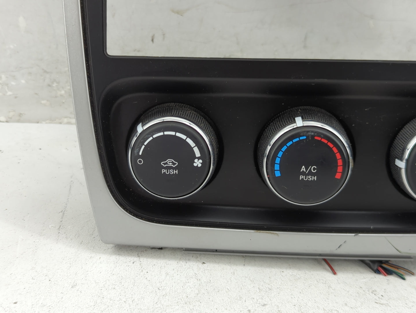 2011-2012 Dodge Caliber Climate Control Module Temperature AC/Heater Replacement P/N:P55111278AD Fits OEM Used Auto Parts - 