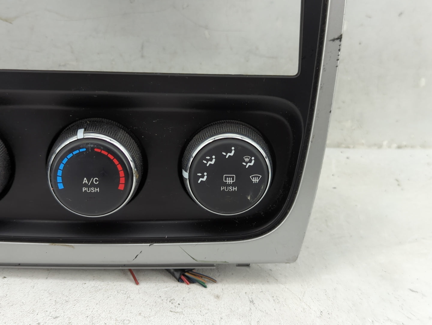 2011-2012 Dodge Caliber Climate Control Module Temperature AC/Heater Replacement P/N:P55111278AD Fits OEM Used Auto Parts - 