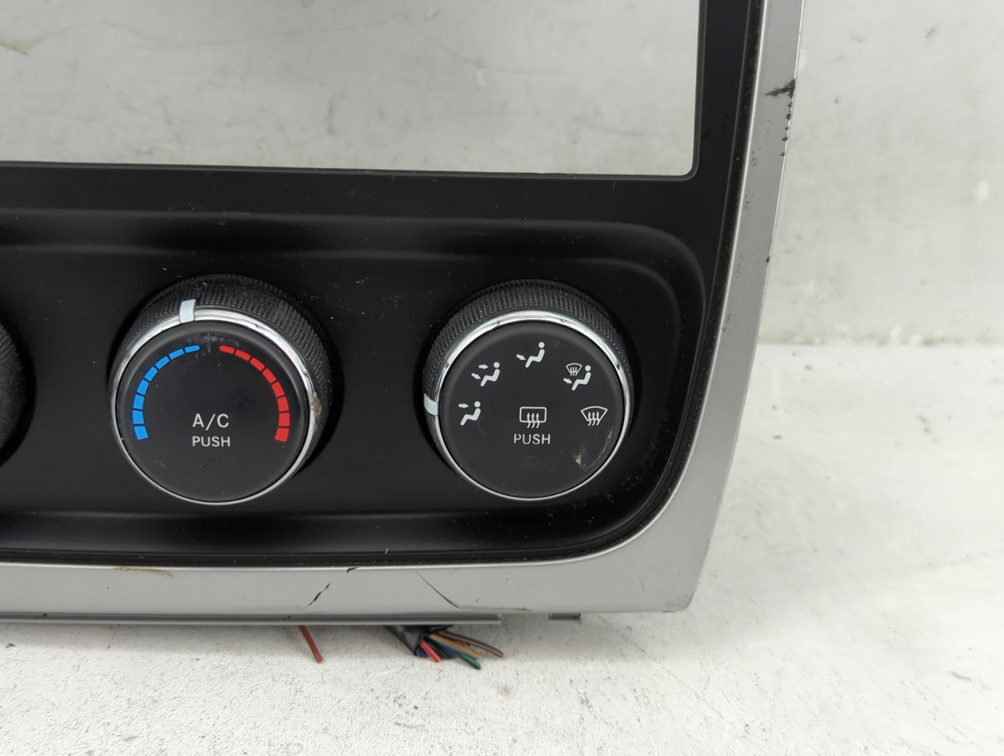 2011-2012 Dodge Caliber Climate Control Module Temperature AC/Heater Replacement P/N:P55111278AD Fits OEM Used Auto Parts - 