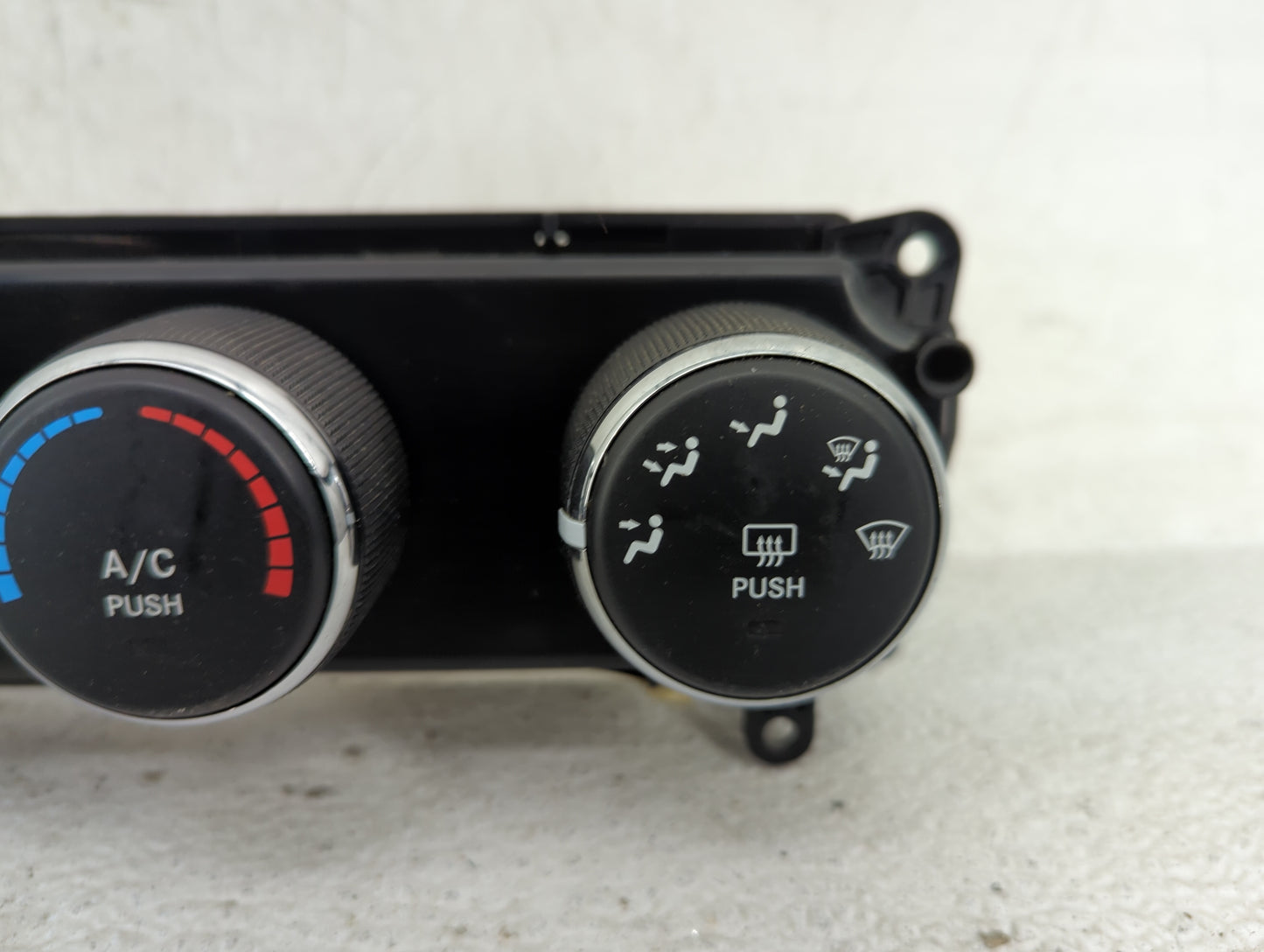 2011-2012 Dodge Caliber Climate Control Module Temperature AC/Heater Replacement P/N:P55111278AD Fits OEM Used Auto Parts - 