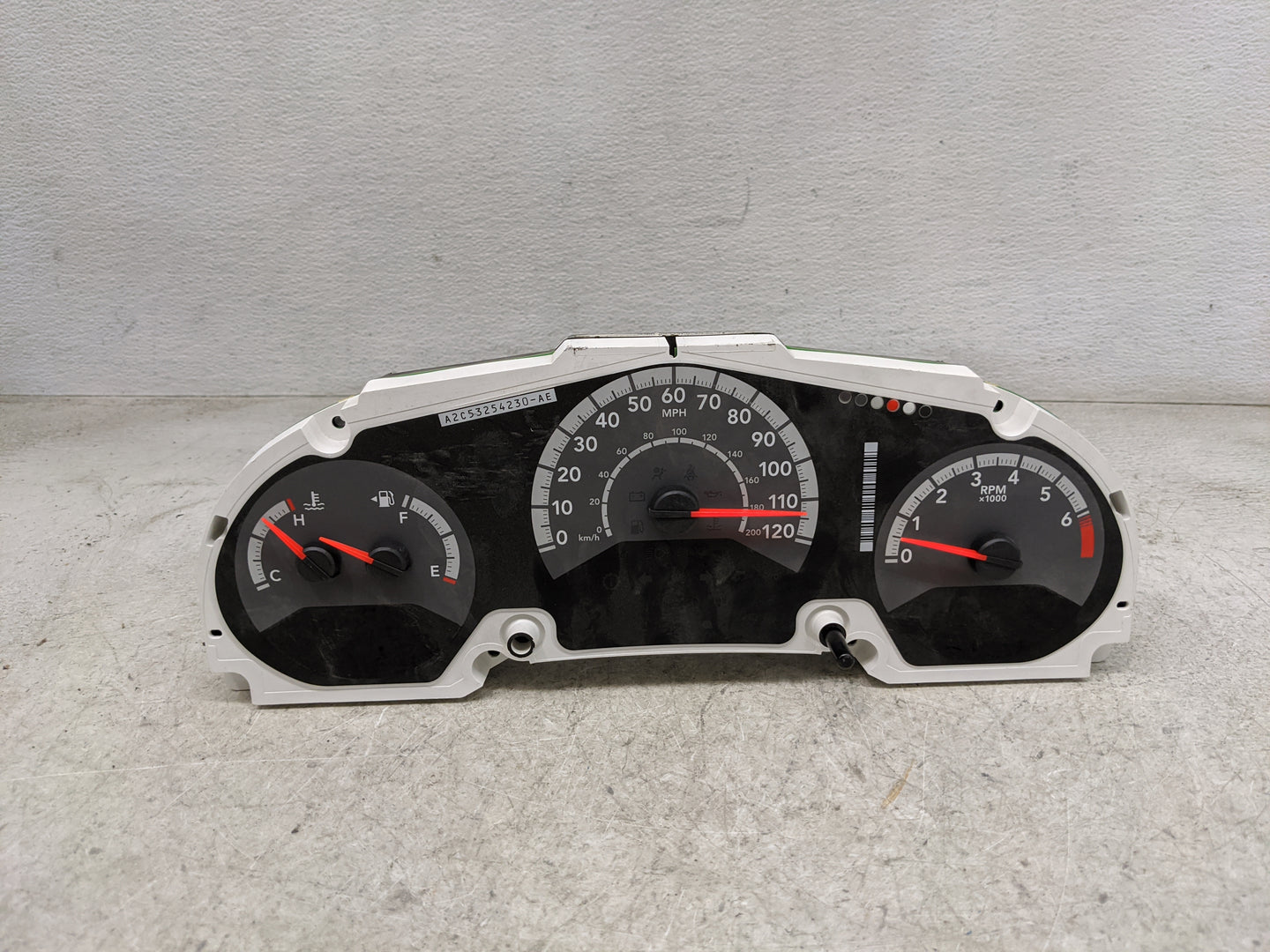 2011-2012 Dodge Caliber Instrument Cluster Speedometer Gauges P/N:P68087323AB 04840659AA Miles: Fits Fits 2011 2012 OEM Used