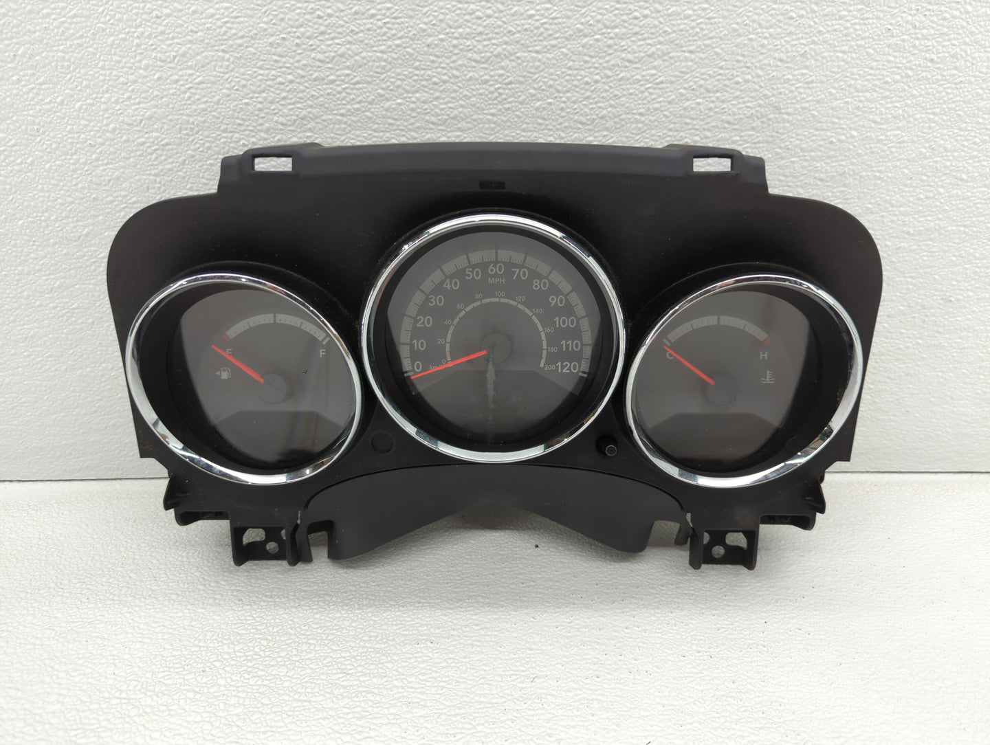 2011-2012 Dodge Caliber Instrument Cluster Speedometer Gauges P/N:P68087322AC P68087322AD Fits Fits 2011 2012 OEM Used Auto 