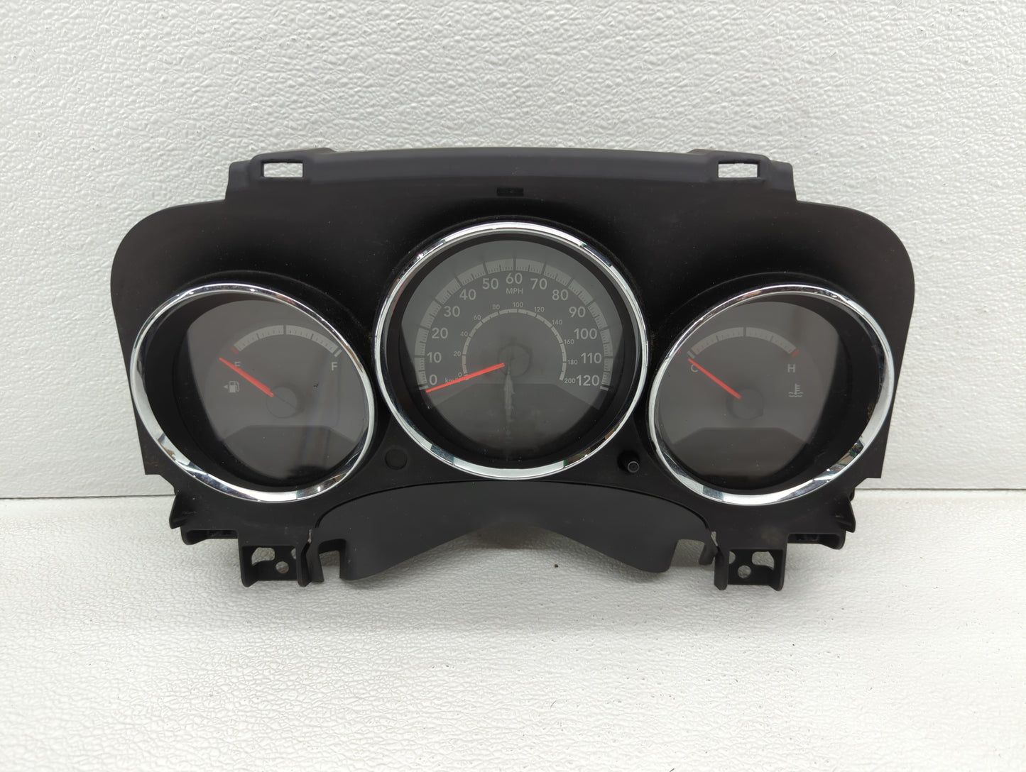 2011-2012 Dodge Caliber Instrument Cluster Speedometer Gauges P/N:P68087322AC P68087322AD Fits Fits 2011 2012 OEM Used Auto 