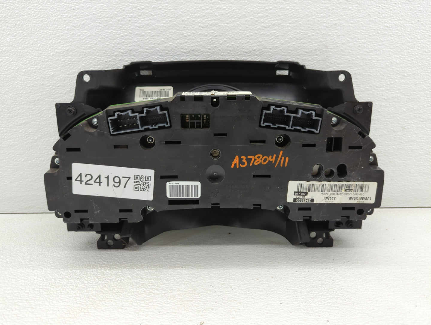 2011-2012 Dodge Caliber Instrument Cluster Speedometer Gauges P/N:P68087322AC P68087322AD Fits Fits 2011 2012 OEM Used Auto 