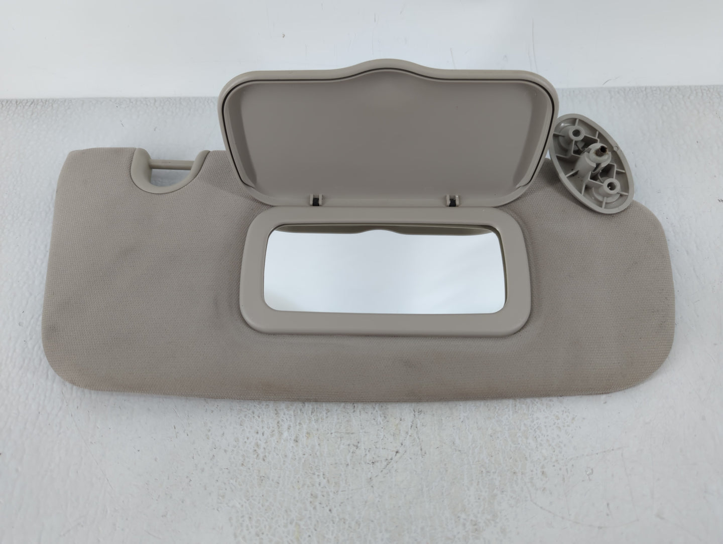 2009-2012 Dodge Caliber Sun Visor Shade Replacement Passenger Right Mirror Fits Fits 2009 2010 2011 2012 OEM Used Auto Parts