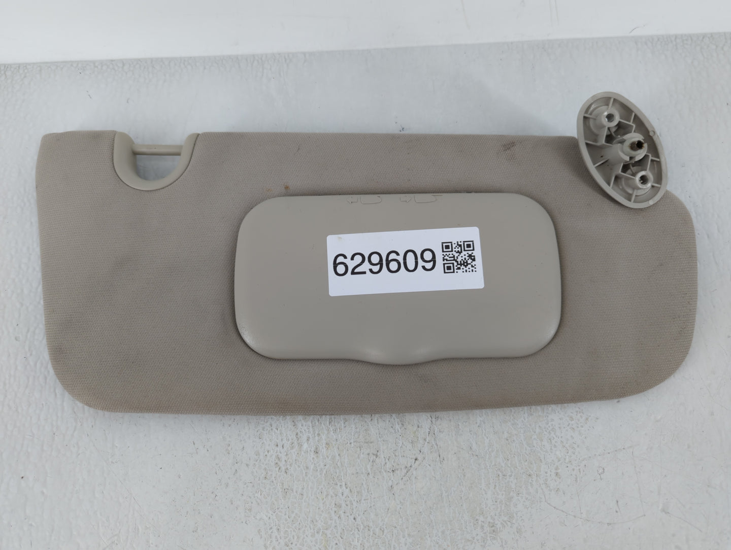 2009-2012 Dodge Caliber Sun Visor Shade Replacement Passenger Right Mirror Fits Fits 2009 2010 2011 2012 OEM Used Auto Parts
