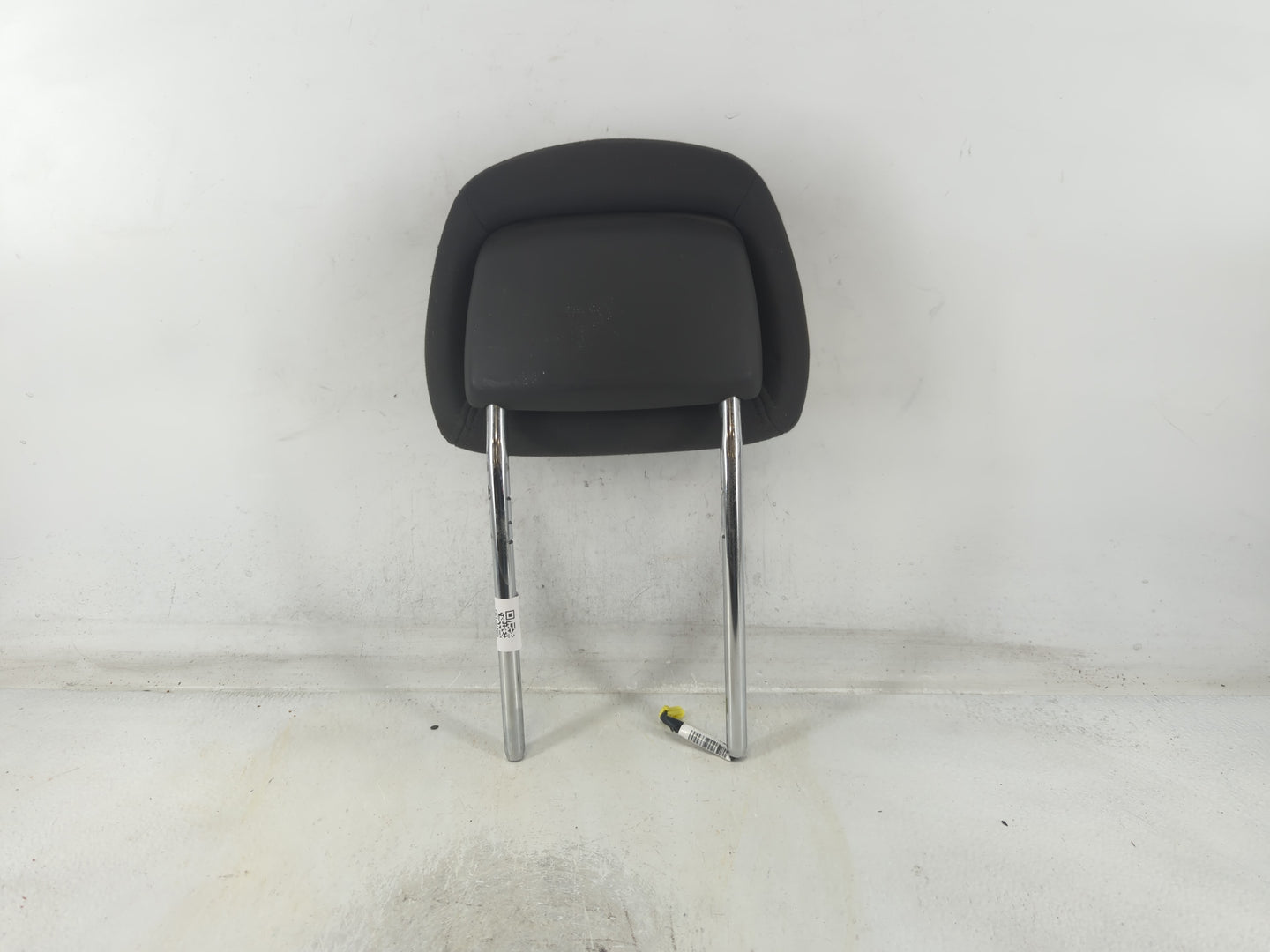 2009-2012 Dodge Caliber Headrest Head Rest Front Driver Passenger Seat Fits Fits 2009 2010 2011 2012 OEM Used Auto Parts - O