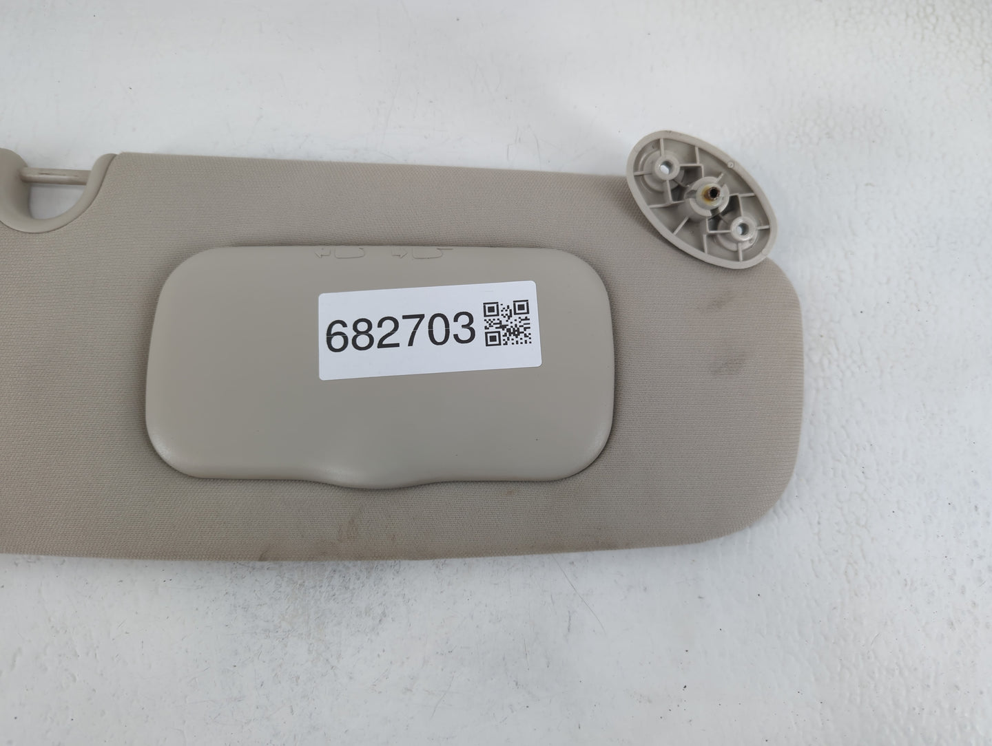 2009-2012 Dodge Caliber Sun Visor Shade Replacement Passenger Right Mirror Fits Fits 2009 2010 2011 2012 OEM Used Auto Parts