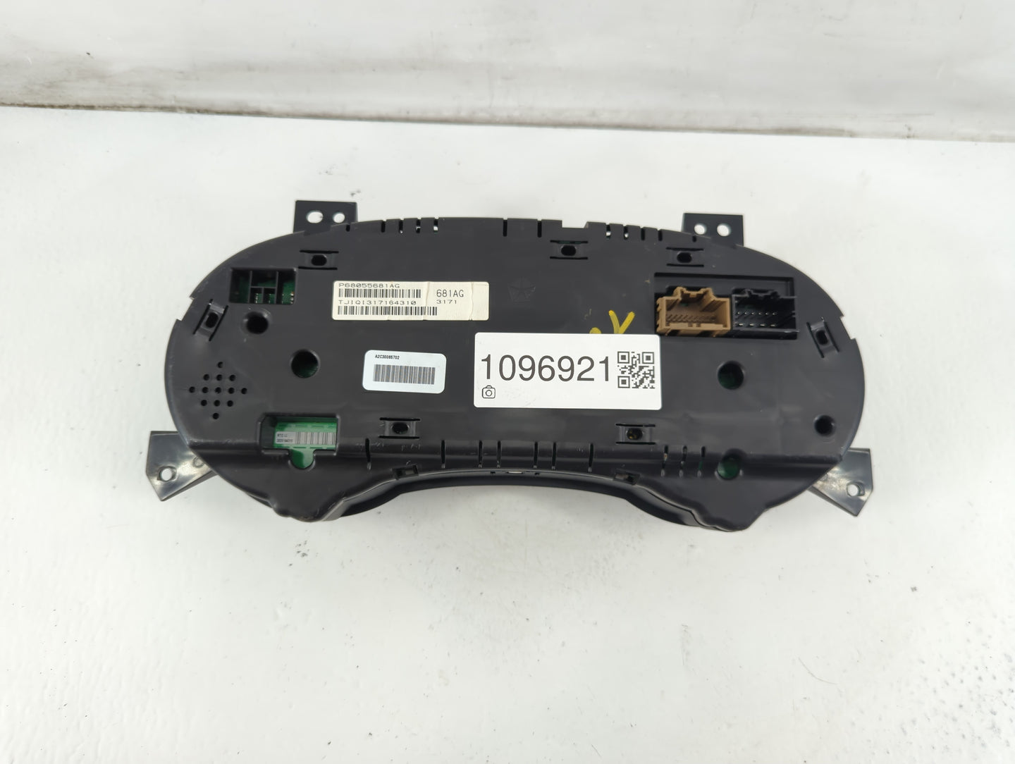2012 Dodge Caravan Instrument Cluster Speedometer Gauges P/N:P68055681AG Fits OEM Used Auto Parts - Oemusedautoparts1.com