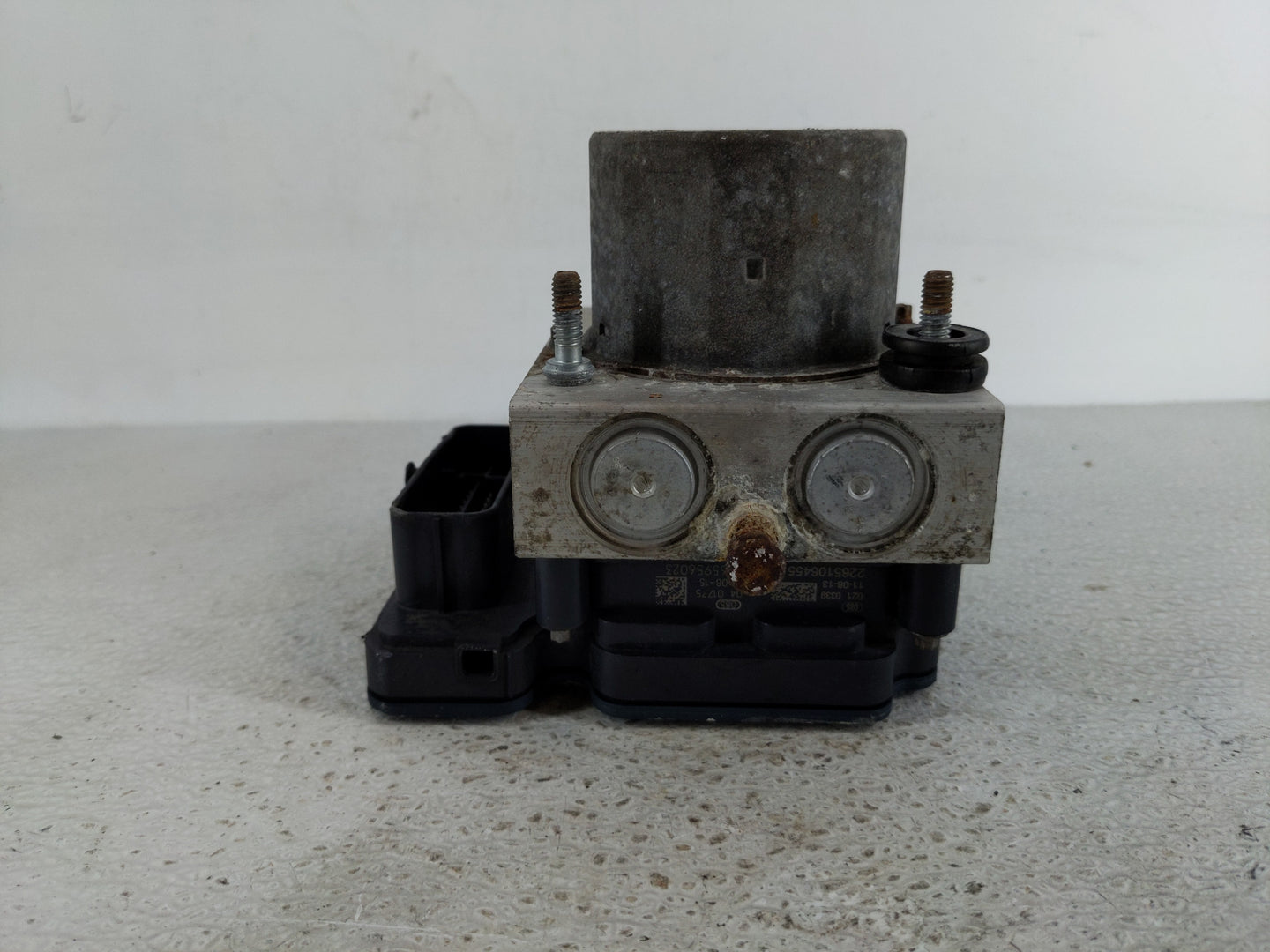 2012 Dodge Caravan ABS Pump Control Module Replacement P/N:P05154911AE Fits OEM Used Auto Parts - Oemusedautoparts1.com