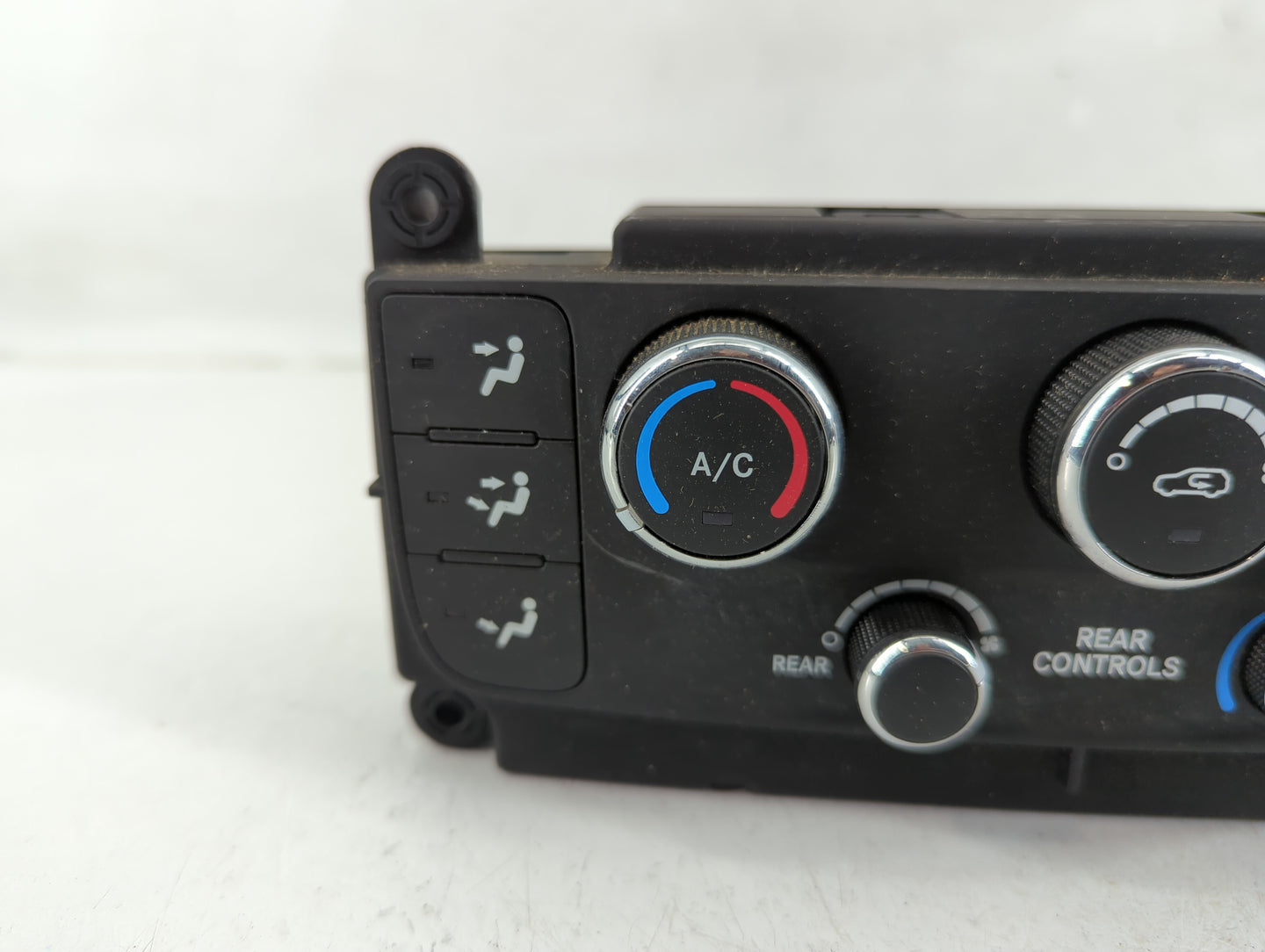 2012 Dodge Caravan Climate Control Module Temperature AC/Heater Replacement P/N:P55111240AF P55111240AJ Fits OEM Used Auto P