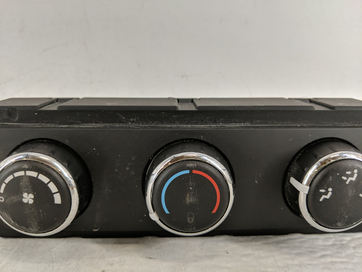 2012 Dodge Caravan Climate Control Module Temperature AC/Heater Replacement P/N:55111312AB Fits OEM Used Auto Parts - Oemuse