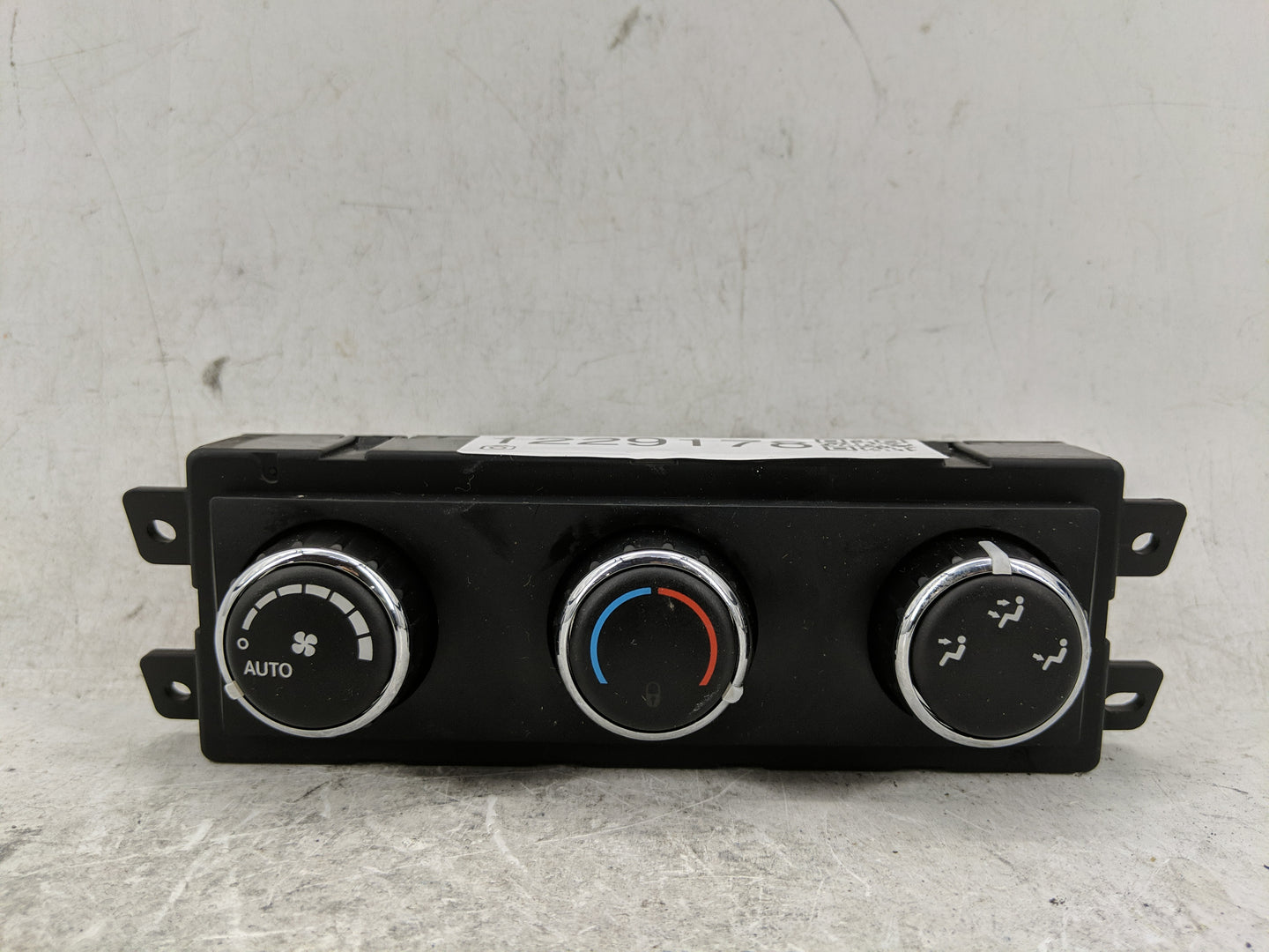 2012 Dodge Caravan Climate Control Module Temperature AC/Heater Replacement P/N:P55111240AK Fits OEM Used Auto Parts - Oemus