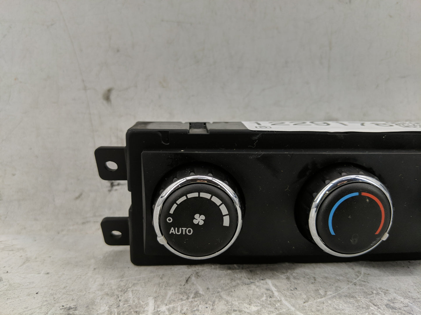 2012 Dodge Caravan Climate Control Module Temperature AC/Heater Replacement P/N:P55111240AK Fits OEM Used Auto Parts - Oemus