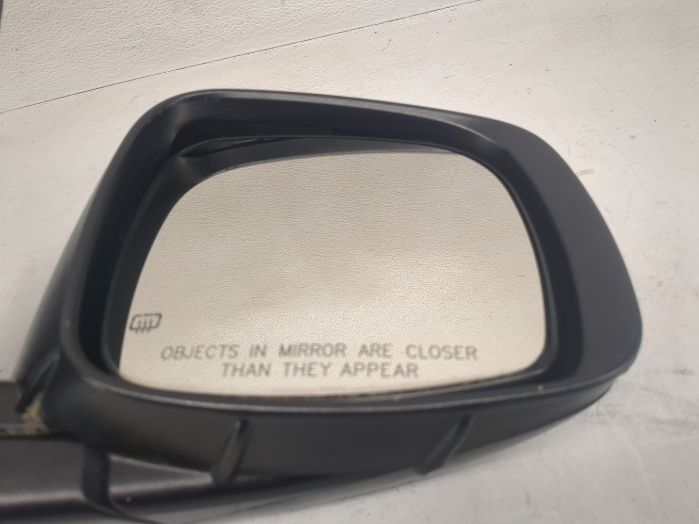 2012 Dodge Caravan Side Mirror Replacement Passenger Right View Door Mirror P/N:05113410AD Fits OEM Used Auto Parts - Oemuse