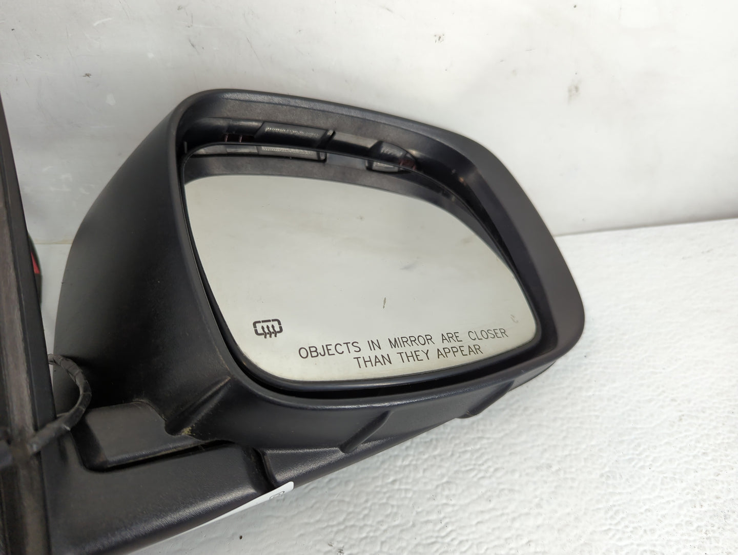 2012 Dodge Caravan Side Mirror Replacement Passenger Right View Door Mirror P/N:1AB721BMAD Fits OEM Used Auto Parts - Oemuse
