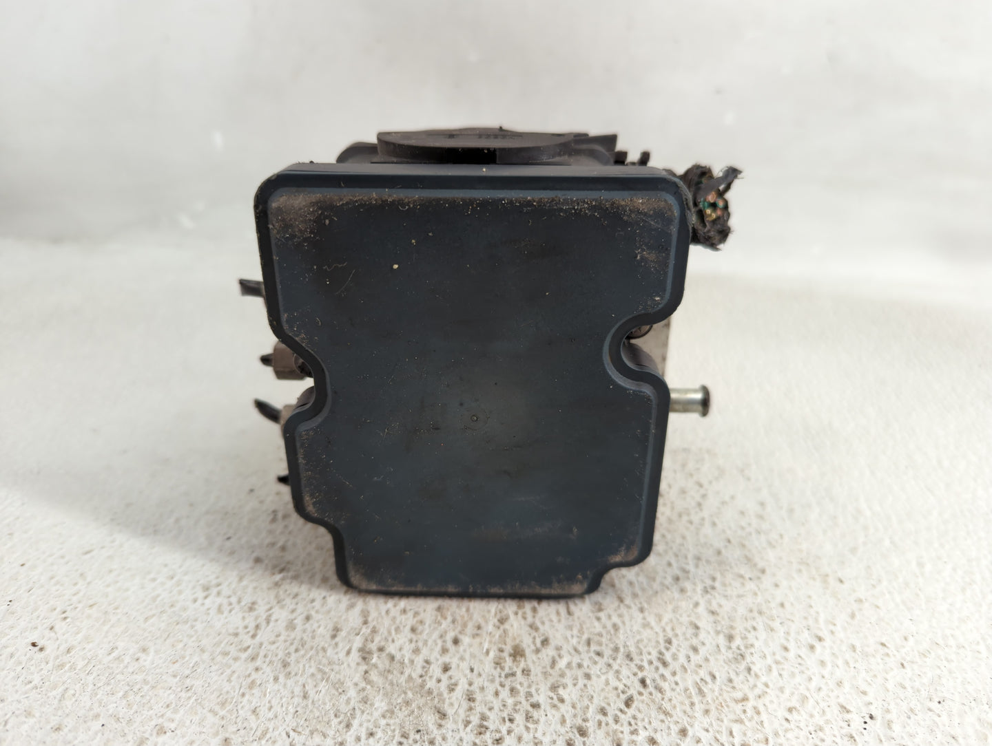 2012 Dodge Caravan ABS Pump Control Module Replacement P/N:P05154911AE Fits OEM Used Auto Parts - Oemusedautoparts1.com