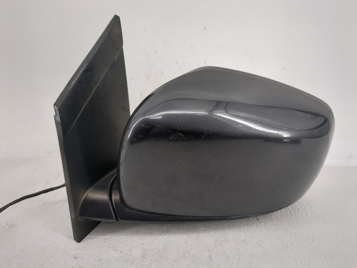 2012 Dodge Caravan Driver Side View Mirror - Left Door Mirror OEM Used - Oemusedautoparts1.com