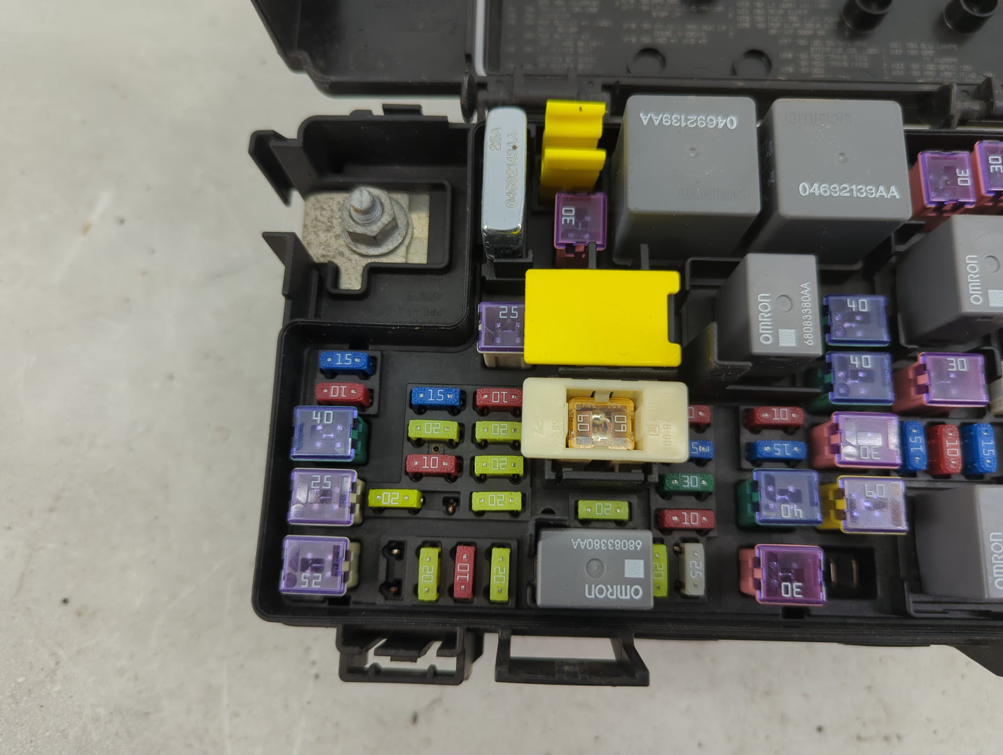 Dodge Caravan Fusebox Fuse Box Relay Module Tipm R62337-001 1423174 - Oemusedautoparts1.com