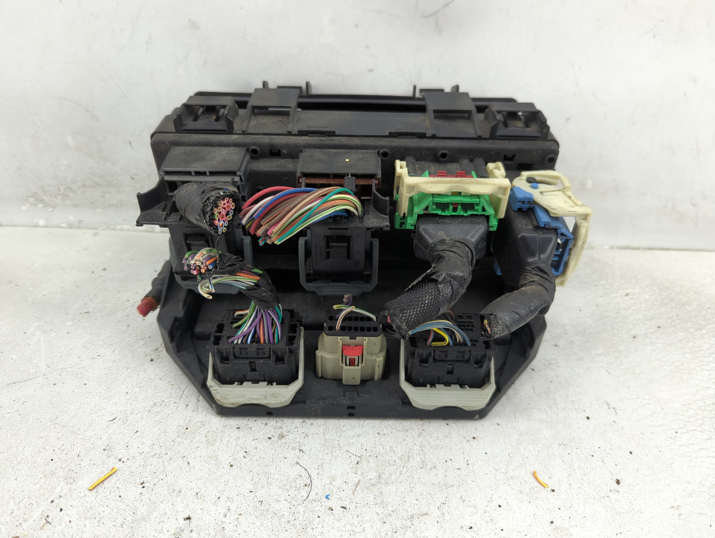 Dodge Caravan Fusebox Fuse Box Relay Module Tipm R62337-001 1423174 - Oemusedautoparts1.com