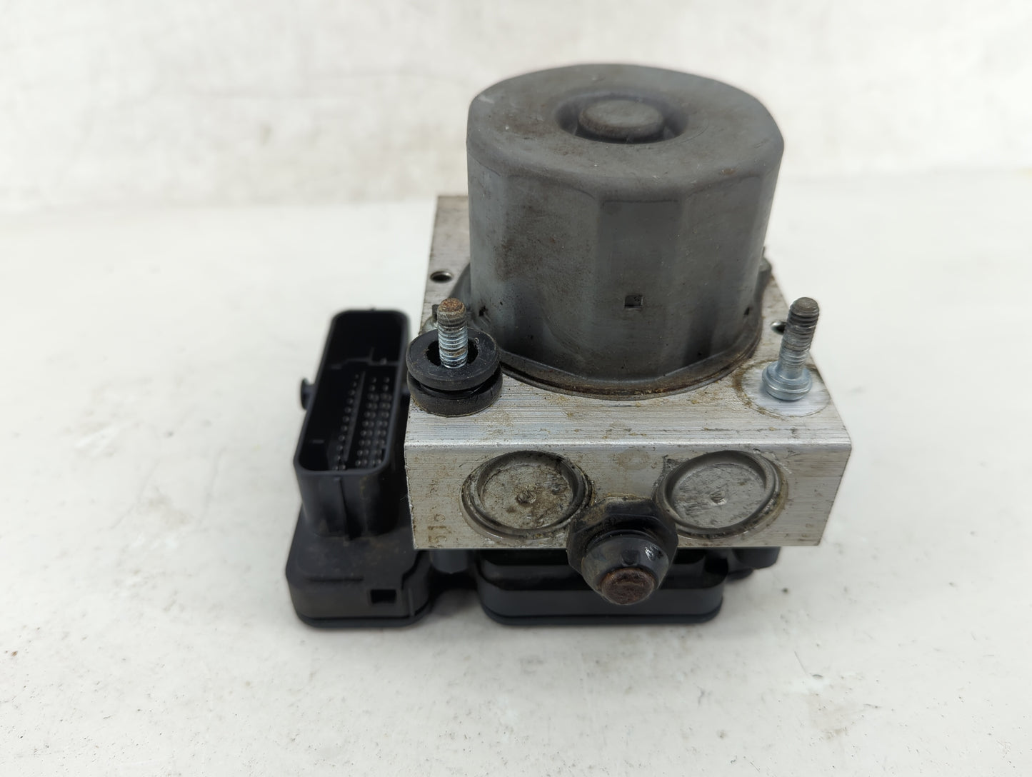 2012 Dodge Caravan ABS Pump Control Module Replacement P/N:P05154911AG TYA131260104 Fits OEM Used Auto Parts - Oemusedautopa