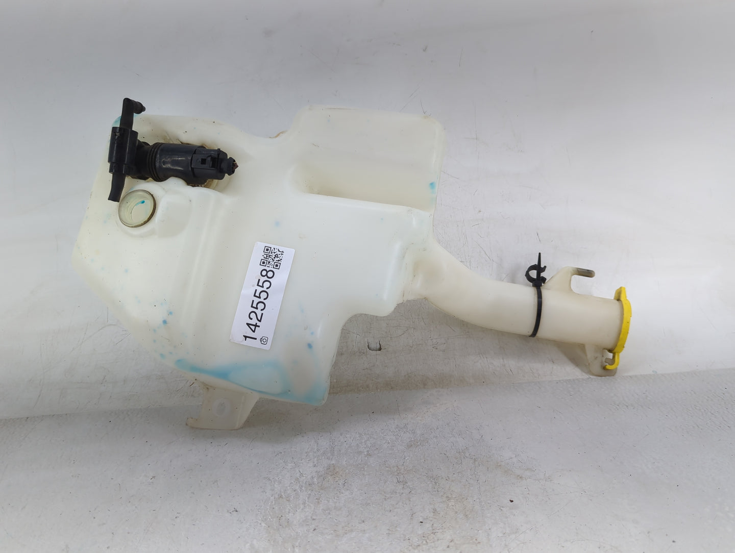 Dodge Caravan Windshield Washer Fluid Reservoir Bottle Oem - Oemusedautoparts1.com
