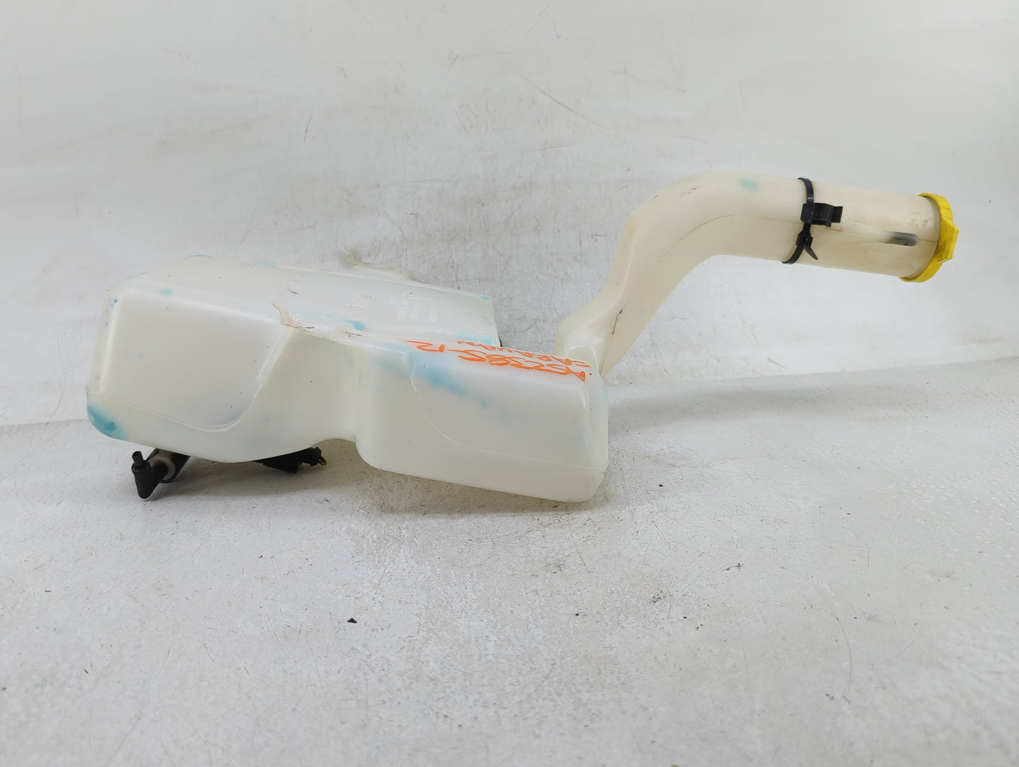 Dodge Caravan Windshield Washer Fluid Reservoir Bottle Oem - Oemusedautoparts1.com