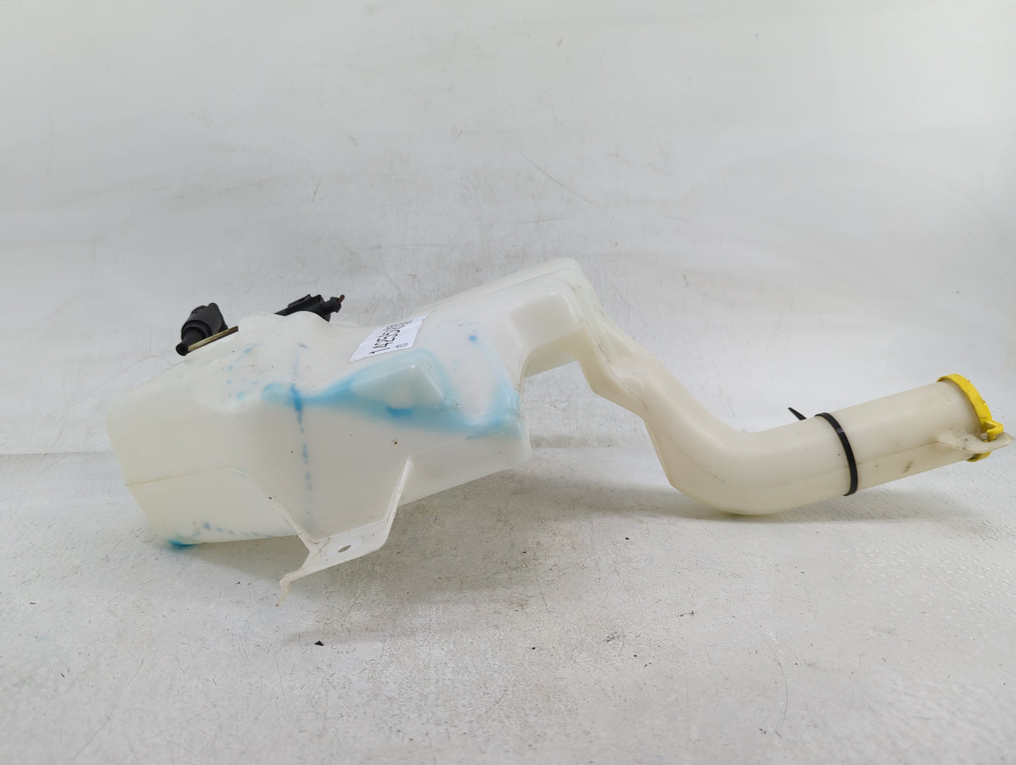 Dodge Caravan Windshield Washer Fluid Reservoir Bottle Oem - Oemusedautoparts1.com