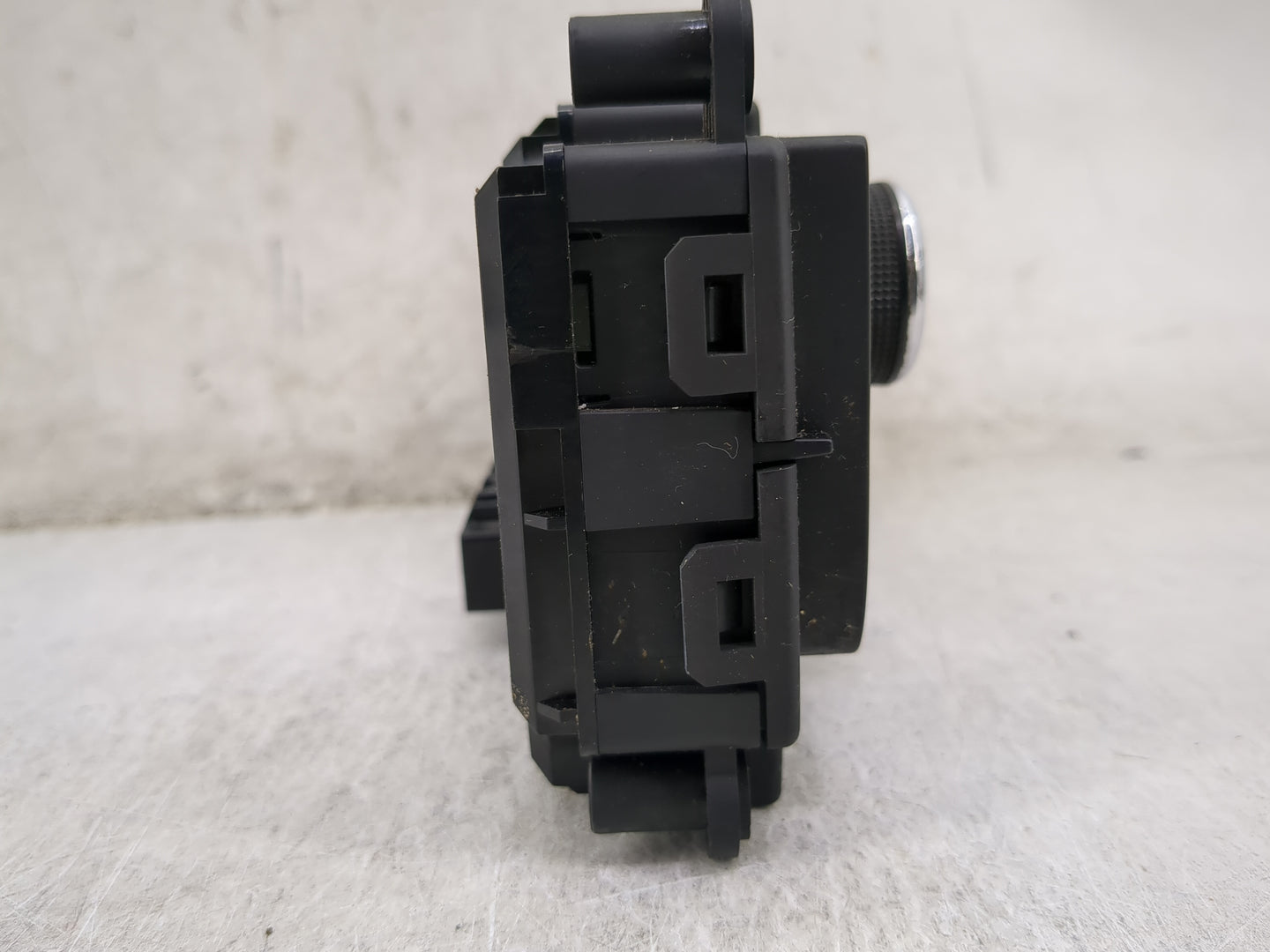 2012 Dodge Caravan Climate Control Module Temperature AC/Heater Replacement P/N:P55111240AF Fits OEM Used Auto Parts - Oemus