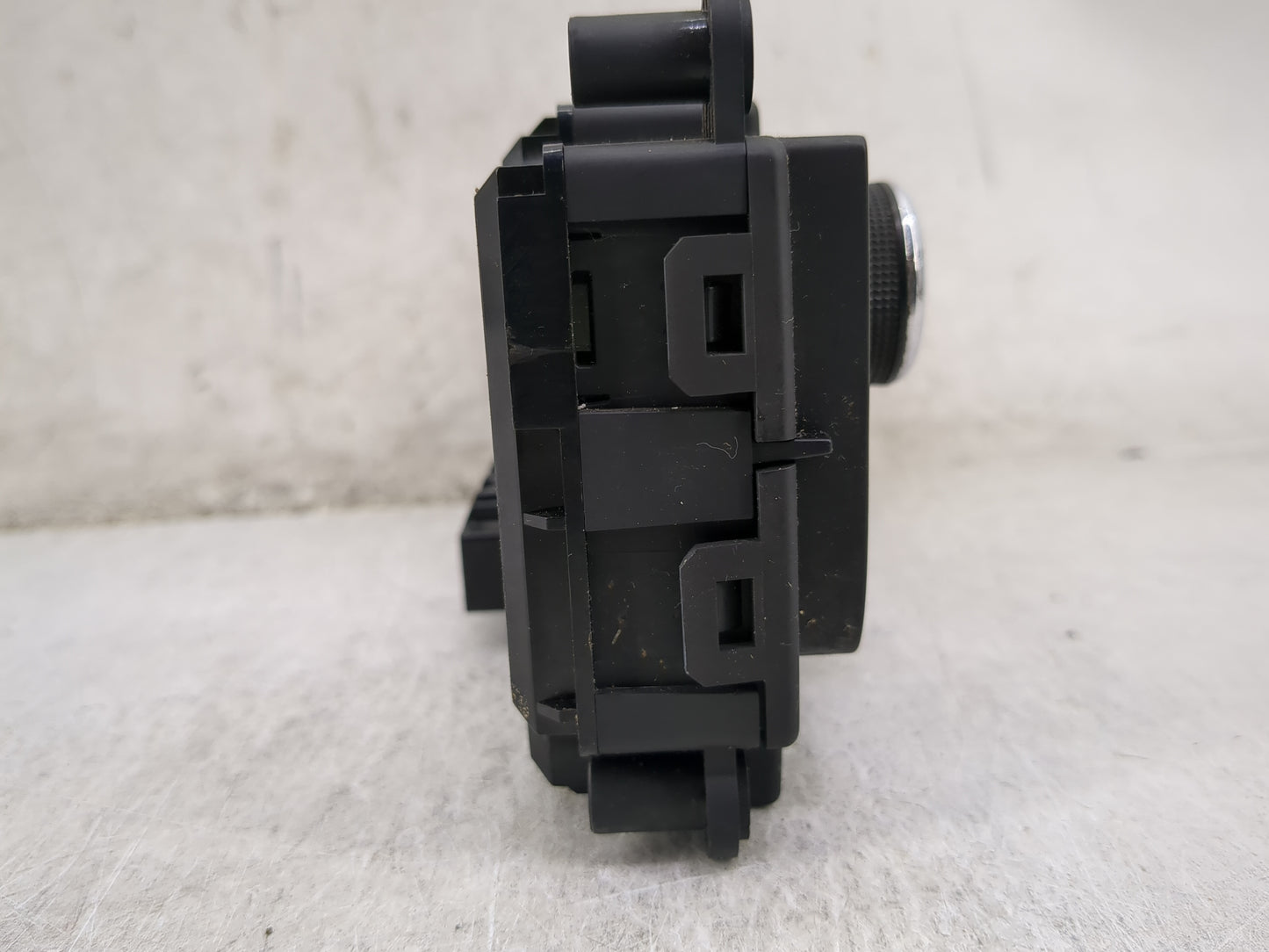 2012 Dodge Caravan Climate Control Module Temperature AC/Heater Replacement P/N:P55111240AF Fits OEM Used Auto Parts - Oemus