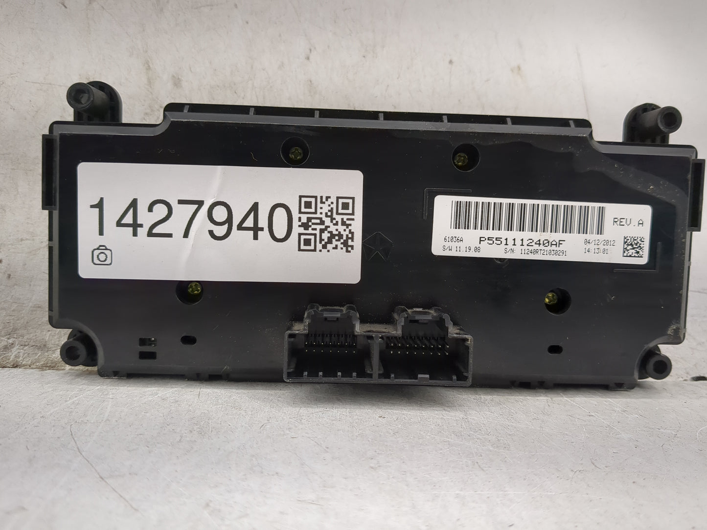 2012 Dodge Caravan Climate Control Module Temperature AC/Heater Replacement P/N:P55111240AF Fits OEM Used Auto Parts - Oemus