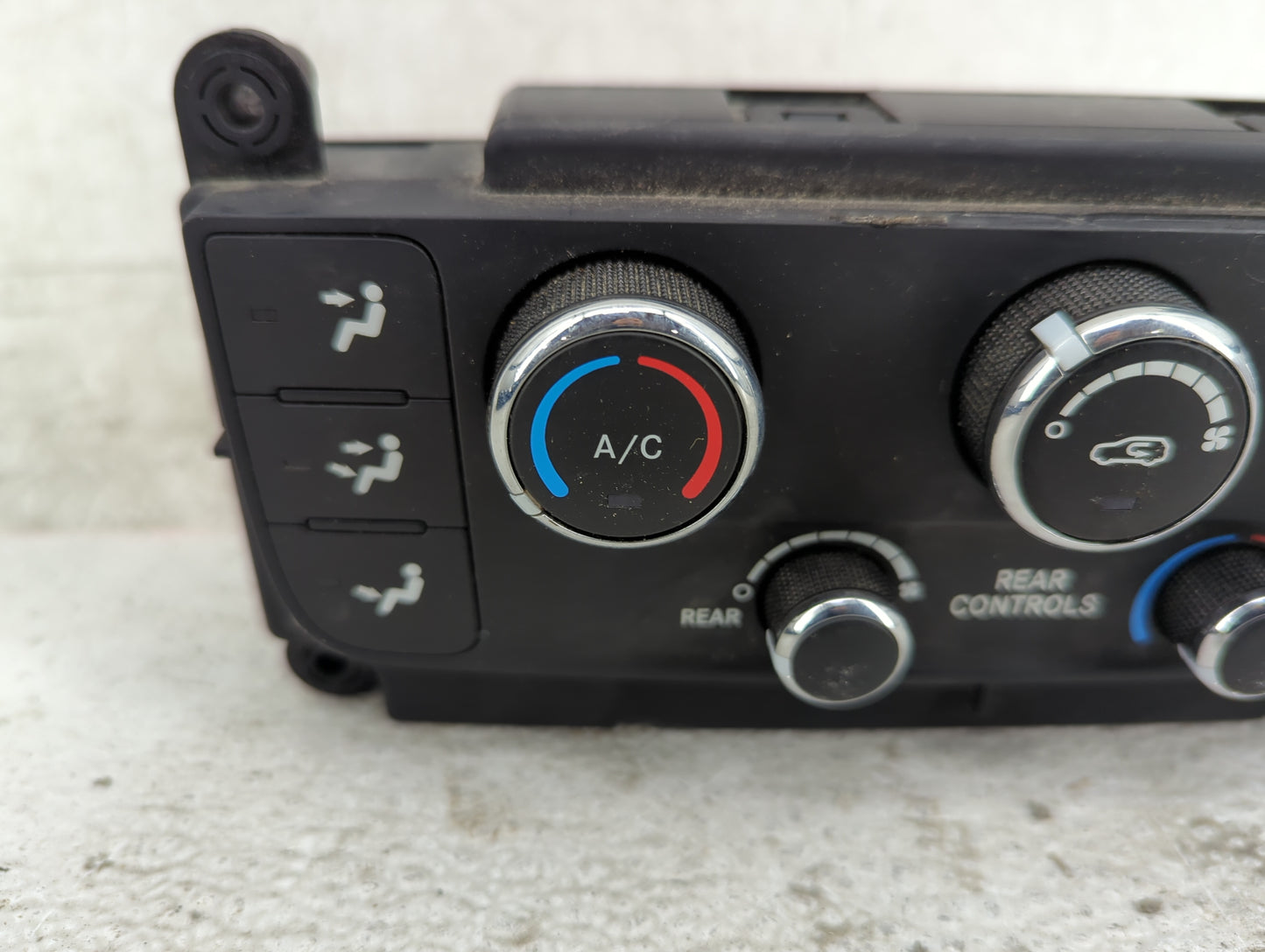 2012 Dodge Caravan Climate Control Module Temperature AC/Heater Replacement P/N:P55111240AF Fits OEM Used Auto Parts - Oemus