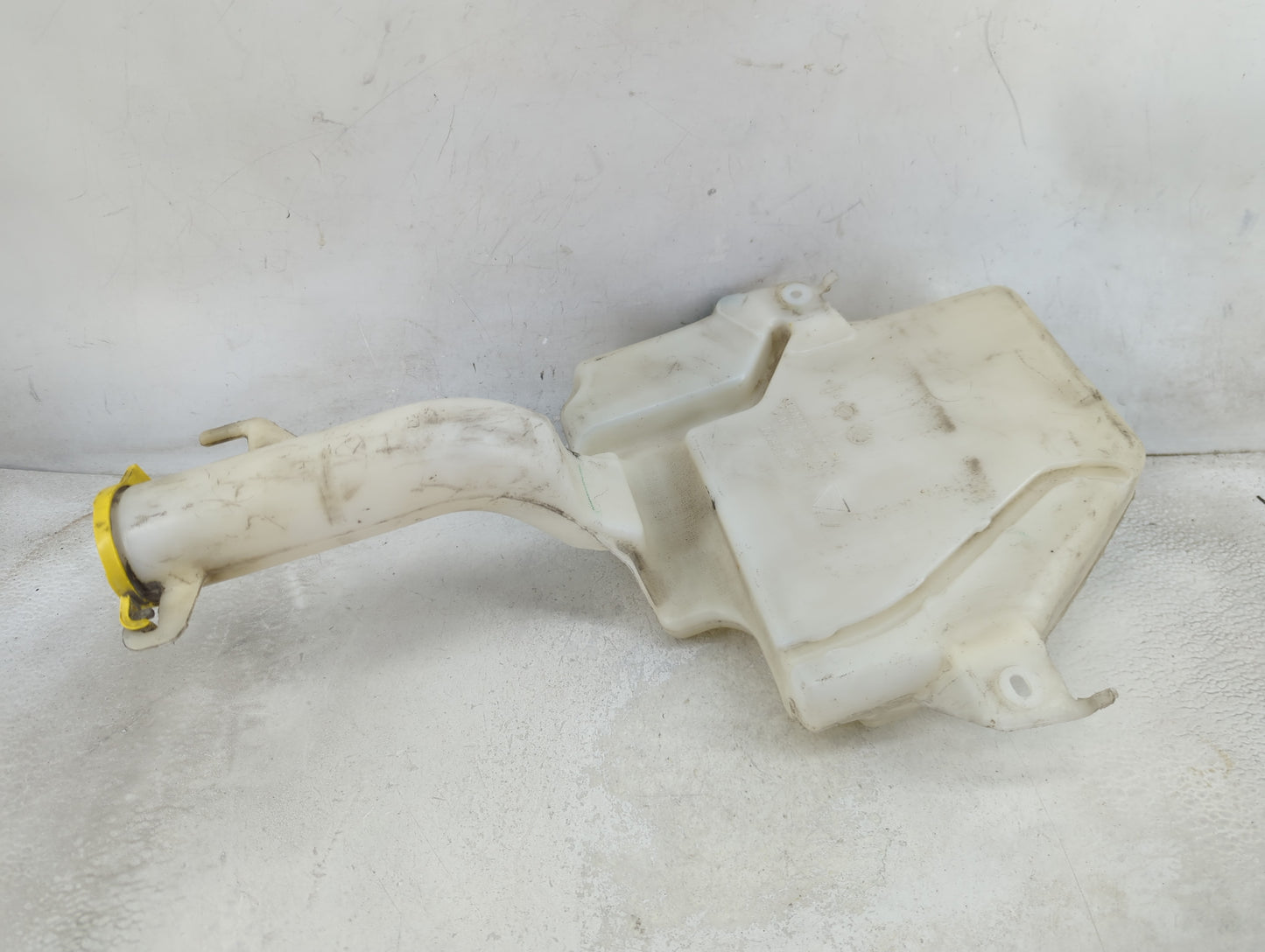 Dodge Caravan Windshield Washer Fluid Reservoir Bottle Oem 1459440 - Oemusedautoparts1.com