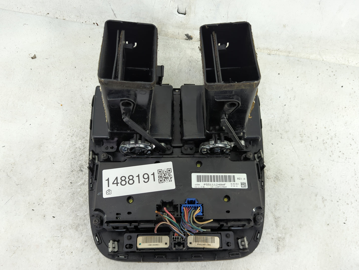 2012 Dodge Caravan Climate Control Module Temperature AC/Heater Replacement P/N:P55111240AF Fits OEM Used Auto Parts - Oemus
