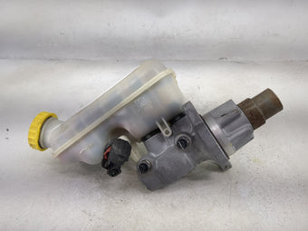 compare product Dodge Caravan Brake Master Cylinder 1492142