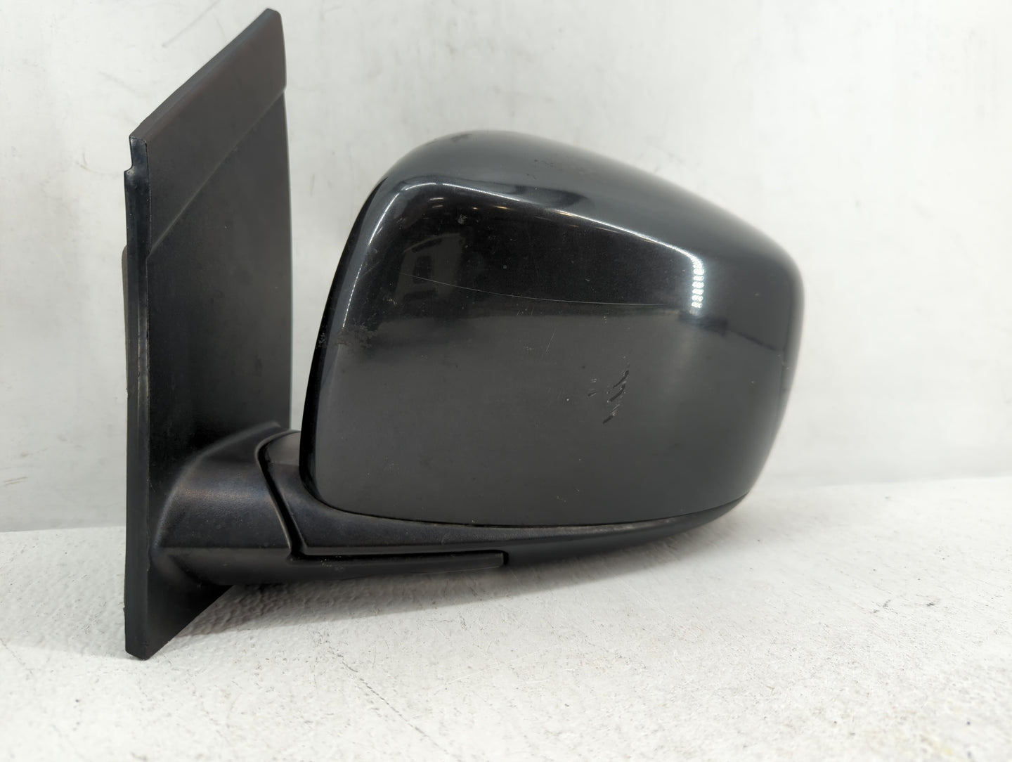 2012 Dodge Caravan Driver Side View Mirror - Left Door Mirror OEM Used - Oemusedautoparts1.com