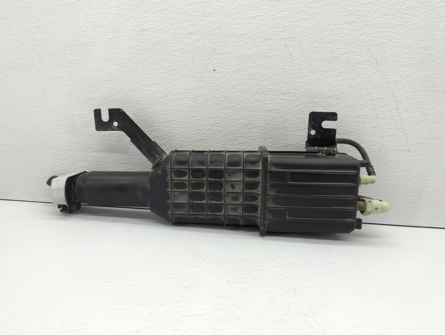 2012 Dodge Caravan Fuel Vapor Charcoal Canister - Oemusedautoparts1.com
