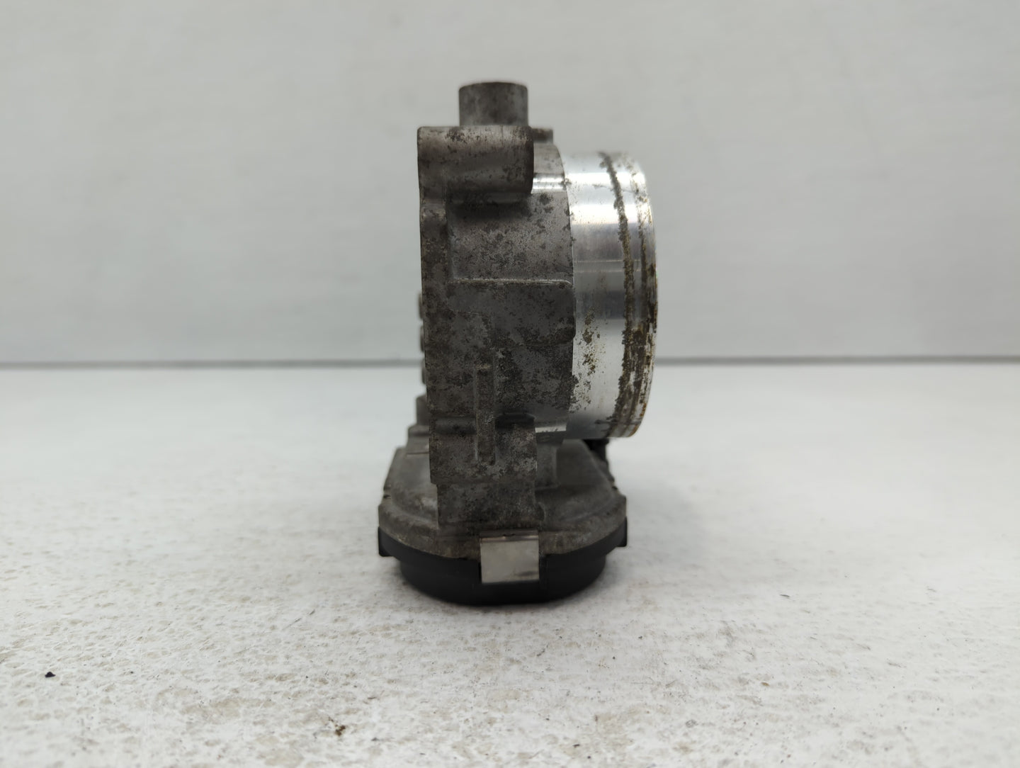 2012 Dodge Caravan Throttle Body P/N:05184349AC Fits Fits 2011 2013 2014 2015 2016 2017 2018 2019 2020 2021 2022 OEM Used Au